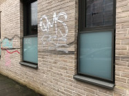 Graffitientfernung Hamburg - Fenster nach der Reinigung